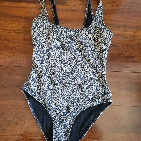 Everlane ReNew Square Neck One Piece Navy Floral M Sold Out Online - Picture 6 of 6